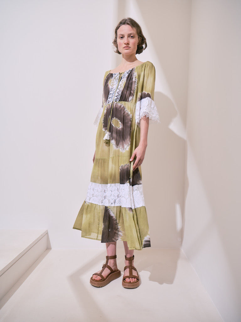 Boho Maxikleid in Grün-Braun mit Batikmuster und Spitze - Kleid