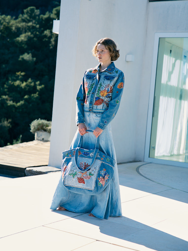 Denim Jacke mit bunter Korallenstickerei – Meerjungfrau Statement Jeansjacke