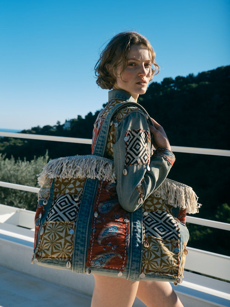 Boho Denim Jacke mit Patchwork und Fransen