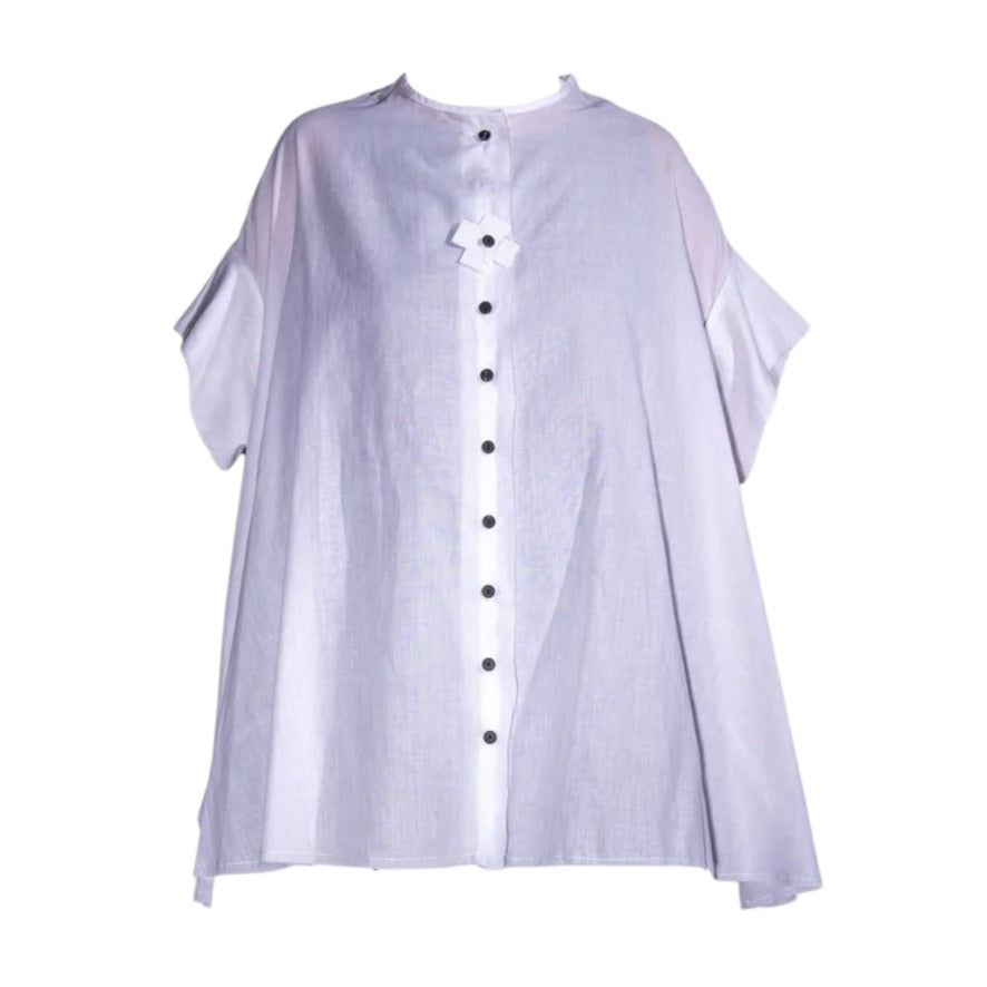 Oversize Voile Shirt mit Knopfleiste und Blütendetail – Weiß Bluse