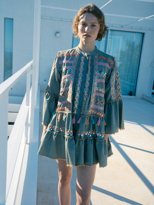 Boho Denim Tunika mit bunter Perlenstickerei und Volantärmeln - Tunika