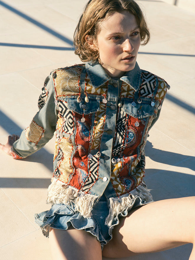 Boho Denim Jacke mit Patchwork und Fransen