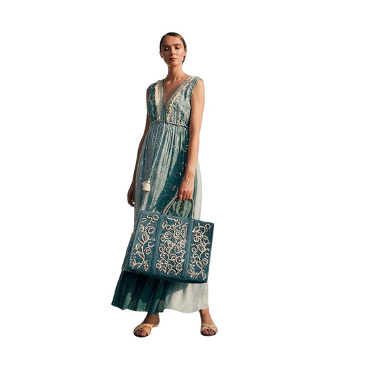 Maxikleid in Aqua mit Perlenstickerei und Boho-Troddel-Detail - Kleid